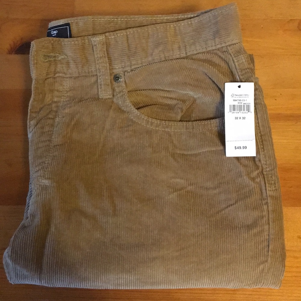 Gap 32/32 Straight Fit Corduroy pants New w/tags